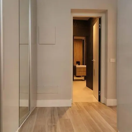 Spacious & Stylish-fully Renovated & Equipped-2br-historical Centre-amazing Quality & Finish *